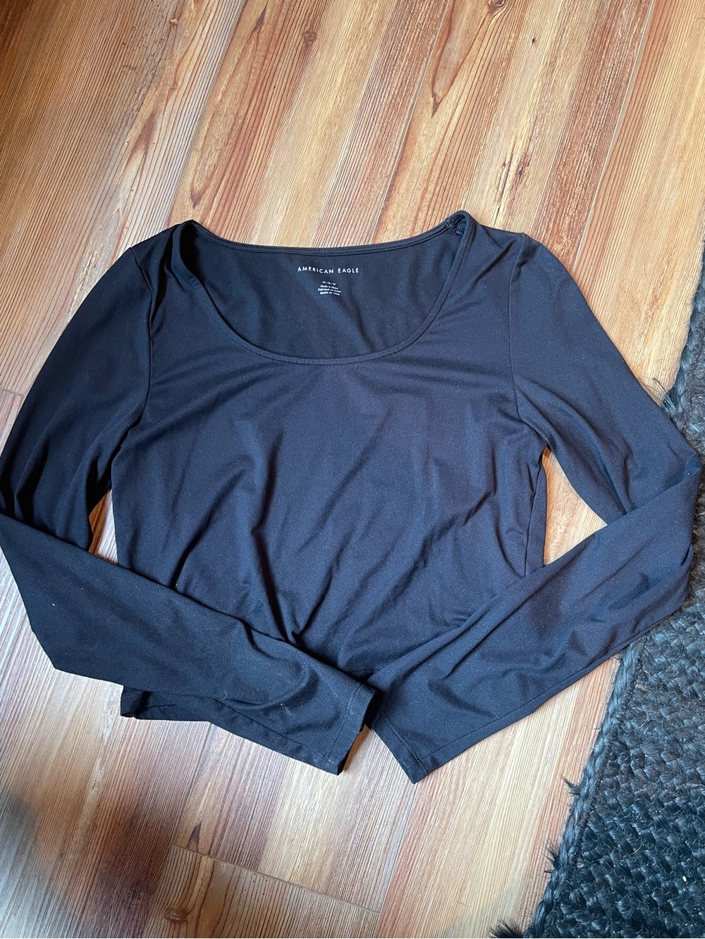 American Eagle Outfitters Black Long Sleeve Scoop Neck Crop Top